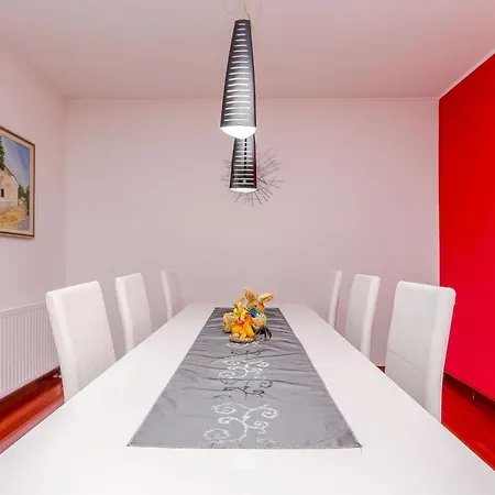 Apartman Doric