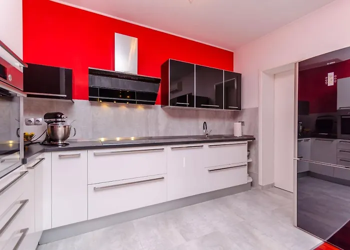 Doric Слатине